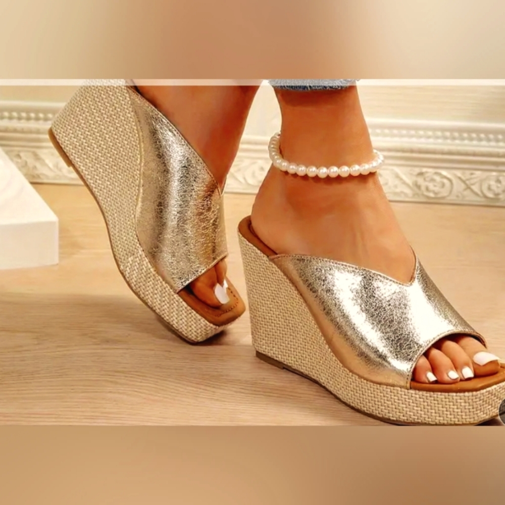 🆕Golden Metallic Wedge Platform Slides